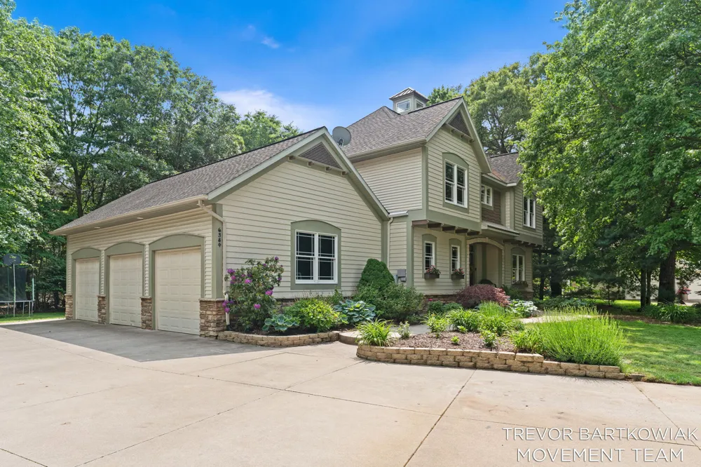 6384 Colorado Court Norton Shores City, MI 49444