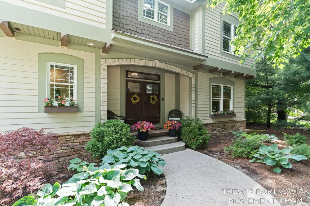 6384 Colorado Court Norton Shores City, MI 49444