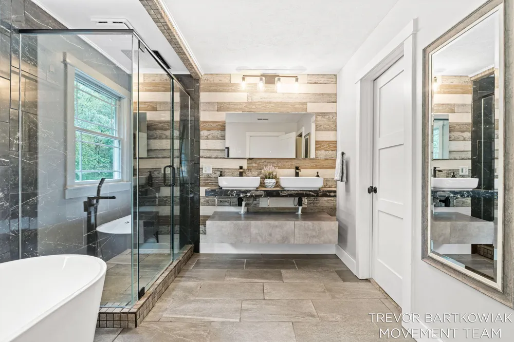 6384 Colorado Court Norton Shores City, MI 49444