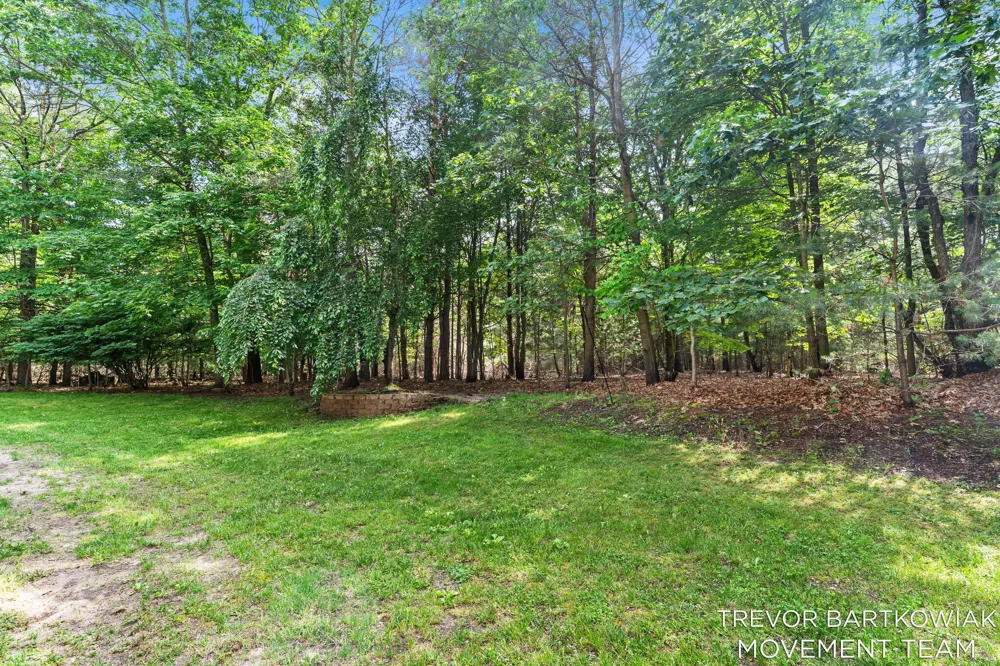 6384 Colorado Court Norton Shores City, MI 49444