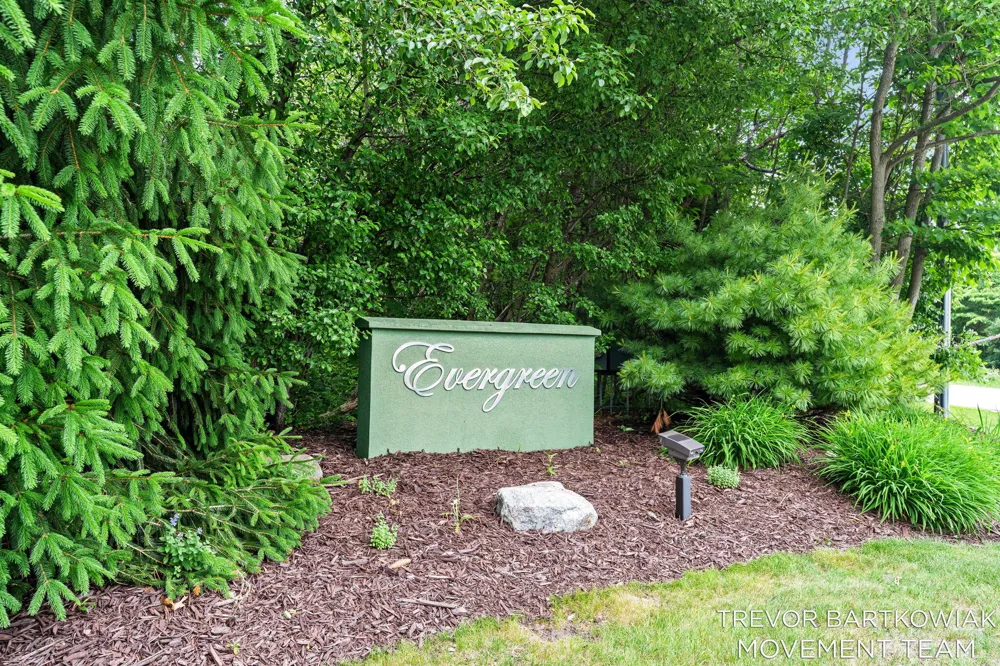 6384 Colorado Court Norton Shores City, MI 49444