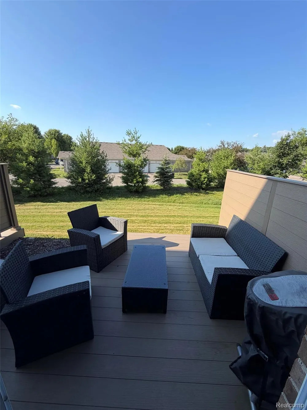 8587 Grove Street Washington Township, MI 48094