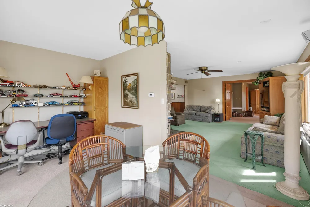 41589 Windmill Street Harrison Charter Township, MI 48045