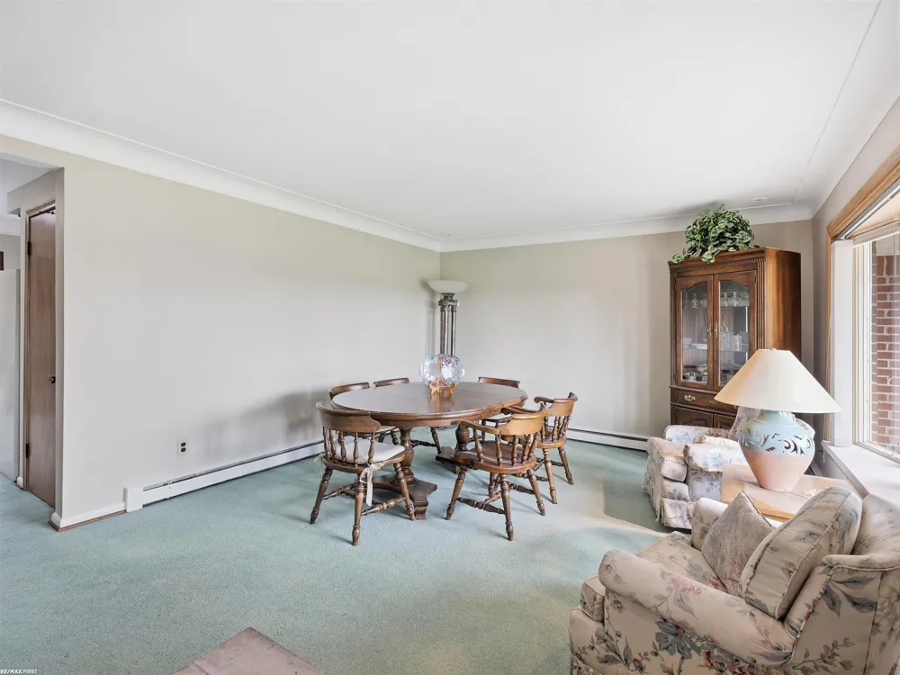 41589 Windmill Street Harrison Charter Township, MI 48045