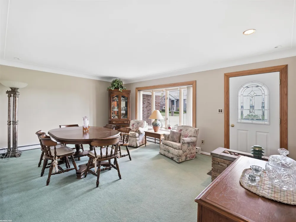41589 Windmill Street Harrison Charter Township, MI 48045