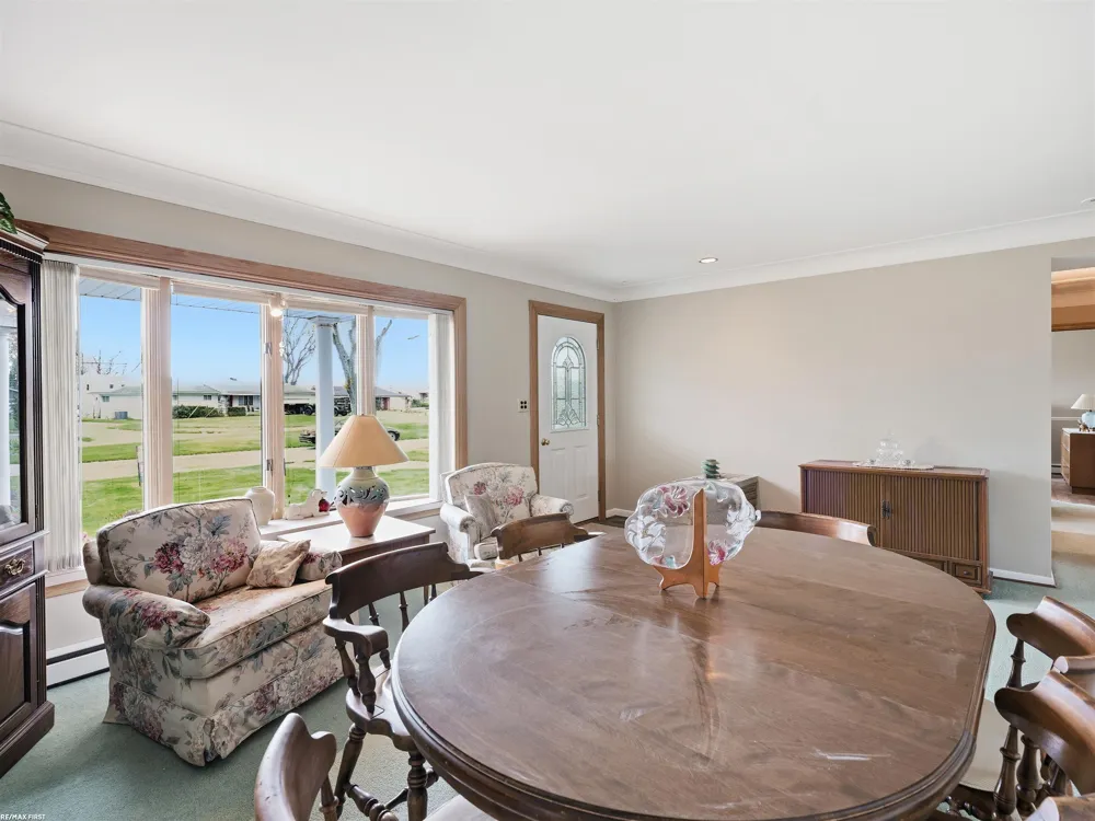 41589 Windmill Street Harrison Charter Township, MI 48045