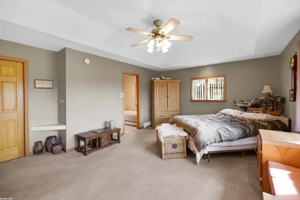 41589 Windmill Street Harrison Charter Township, MI 48045