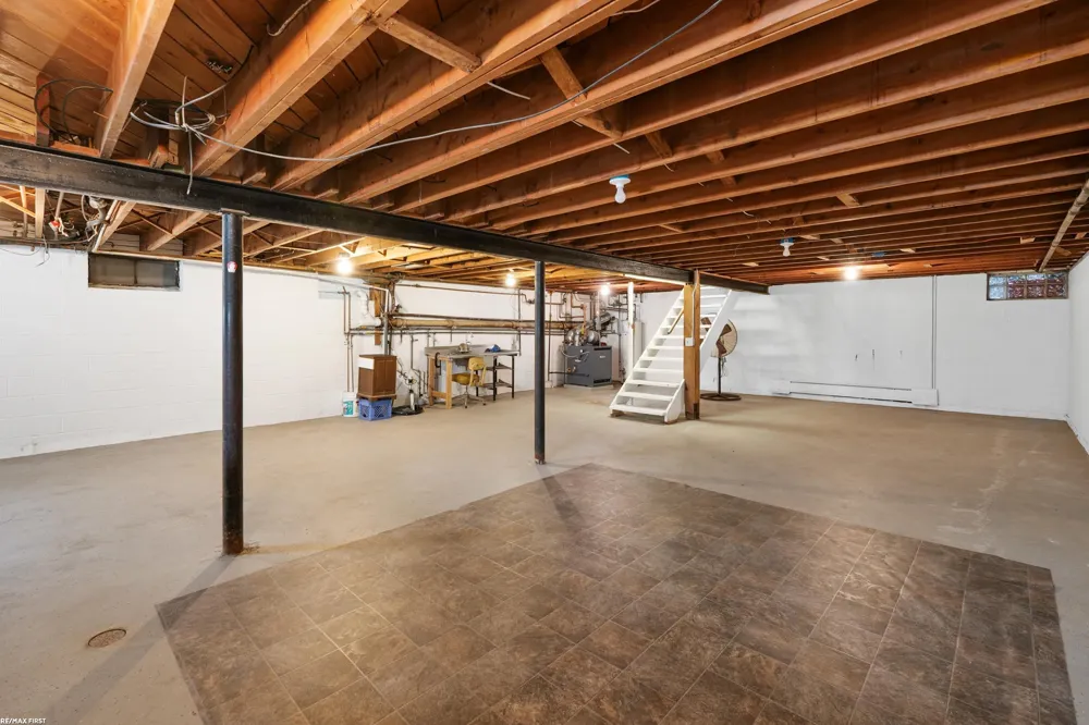 41589 Windmill Street Harrison Charter Township, MI 48045
