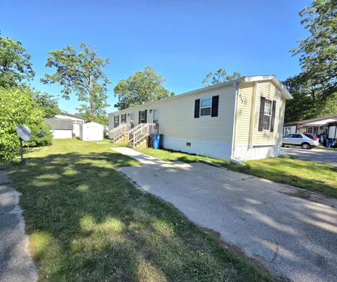 638 Courtland Lane