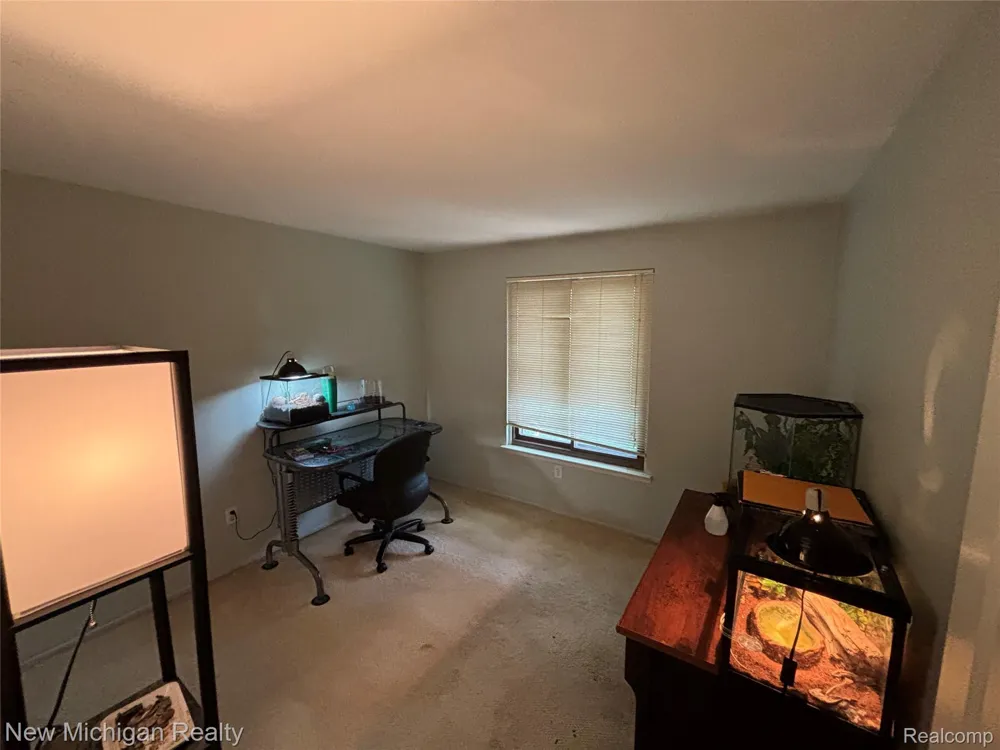 16974 Kingsbrooke Drive Clinton Charter Township, MI 48038