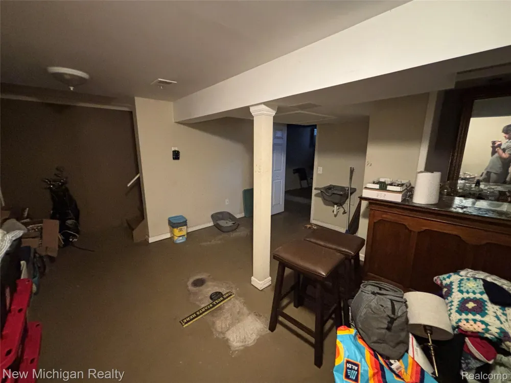 16974 Kingsbrooke Drive Clinton Charter Township, MI 48038