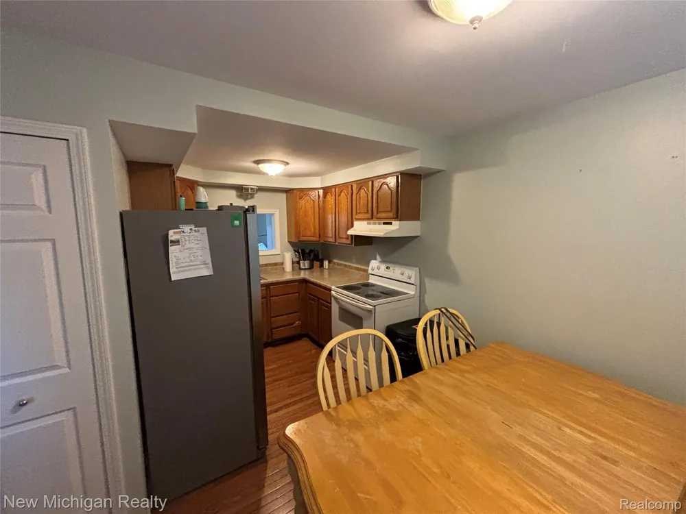 16974 Kingsbrooke Drive Clinton Charter Township, MI 48038