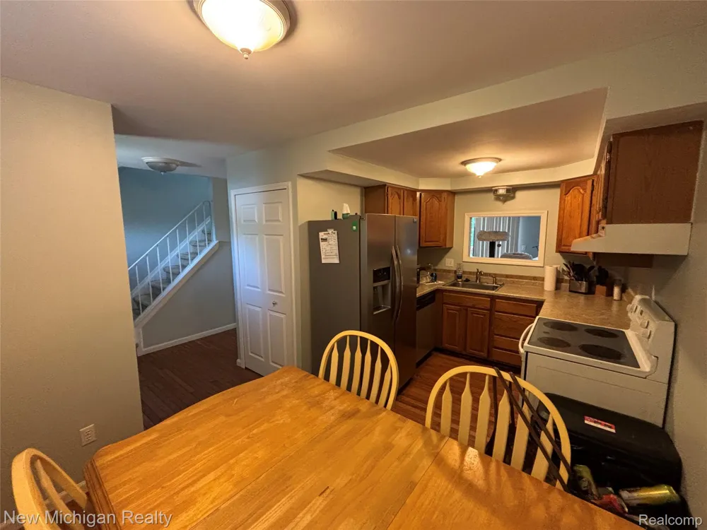 16974 Kingsbrooke Drive Clinton Charter Township, MI 48038