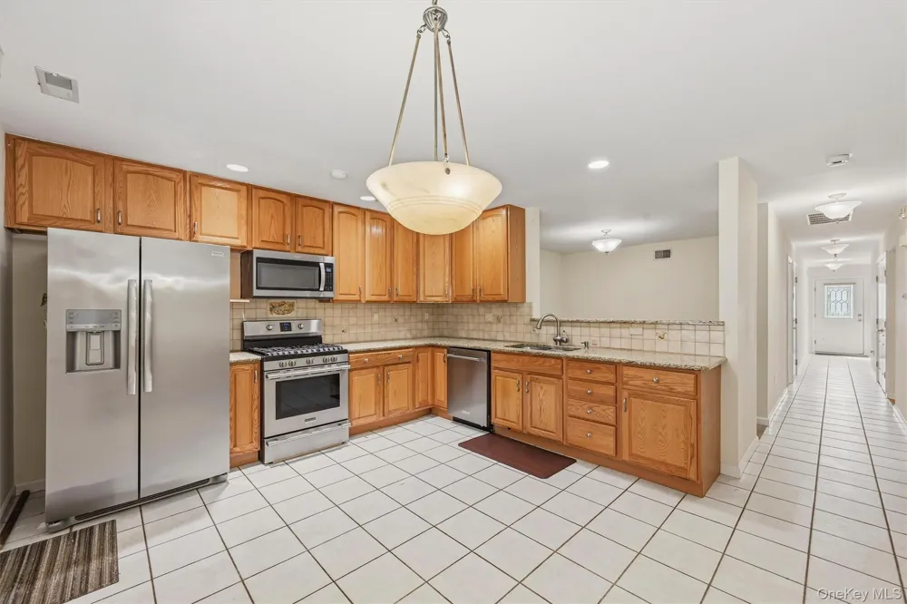 36 Windsor Circle #D1 New City, NY 10956