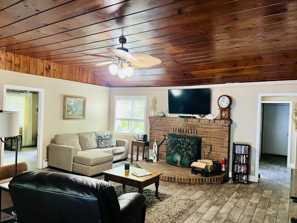 6391 Loud Drive Oscoda Charter Township, MI 48750