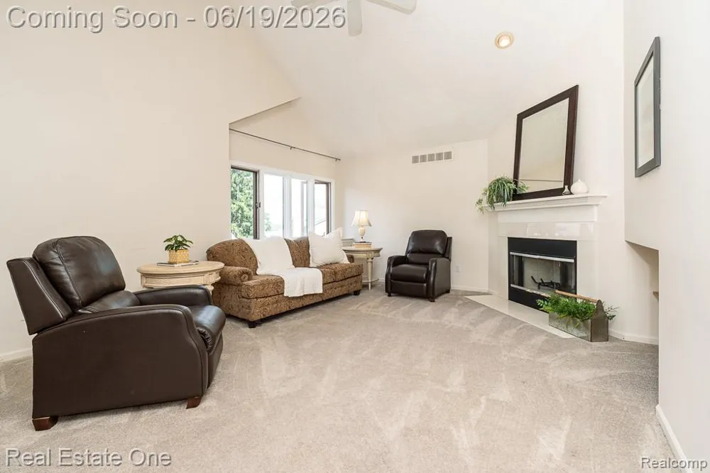 6595 Scenic Pines Court Independence Charter Township, MI 48346
