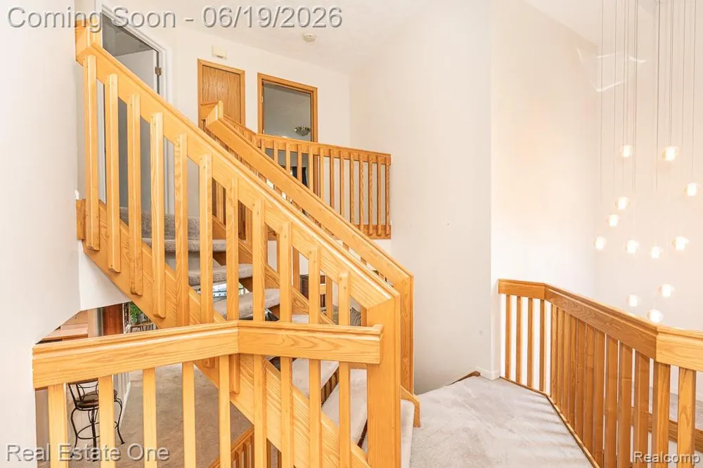 6595 Scenic Pines Court Independence Charter Township, MI 48346