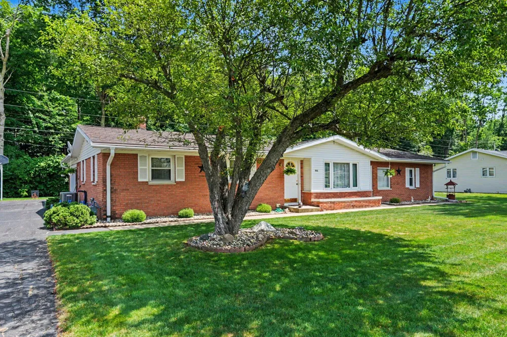 362 E Washington Street Berrien Springs Village, MI 49103