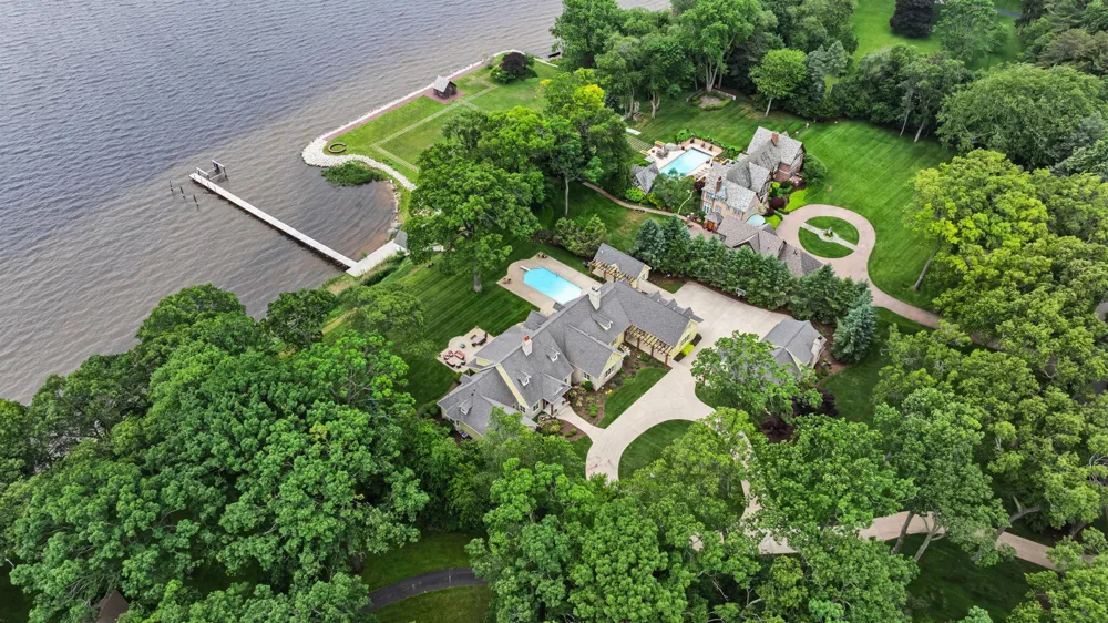 329 W Circle Drive North Muskegon City, MI 49445