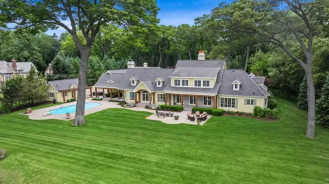 329 W Circle Drive