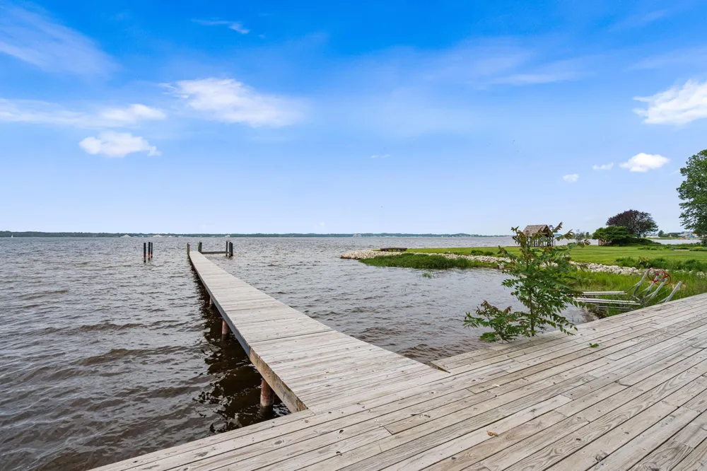 329 W Circle Drive North Muskegon City, MI 49445