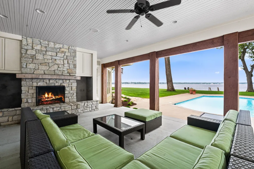329 W Circle Drive North Muskegon City, MI 49445