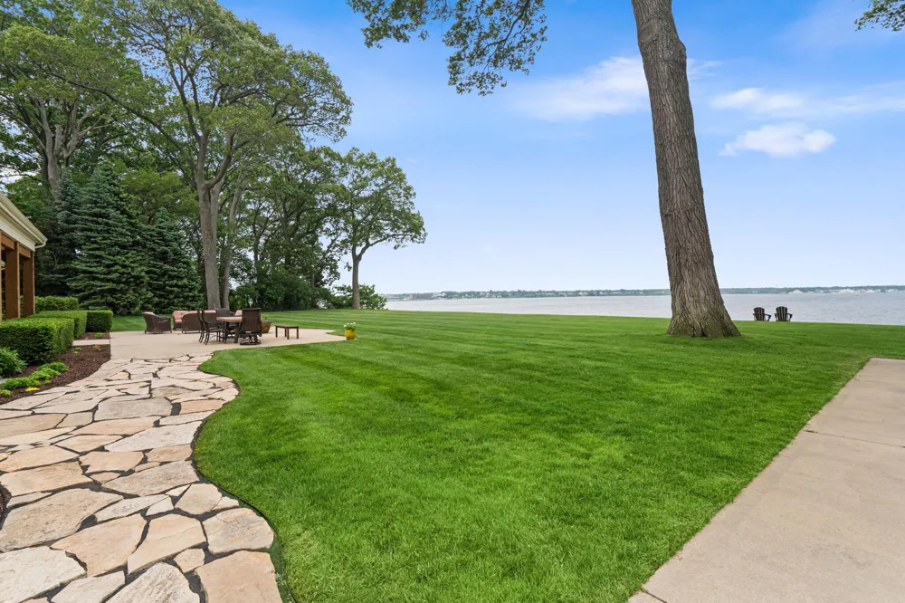329 W Circle Drive North Muskegon City, MI 49445