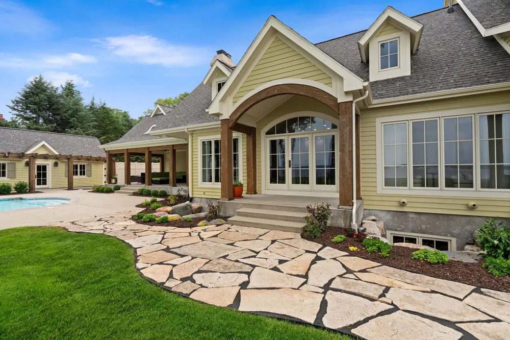 329 W Circle Drive North Muskegon City, MI 49445