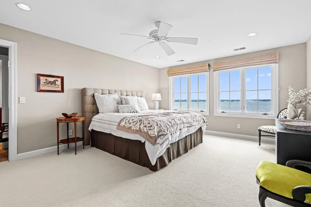 329 W Circle Drive North Muskegon City, MI 49445