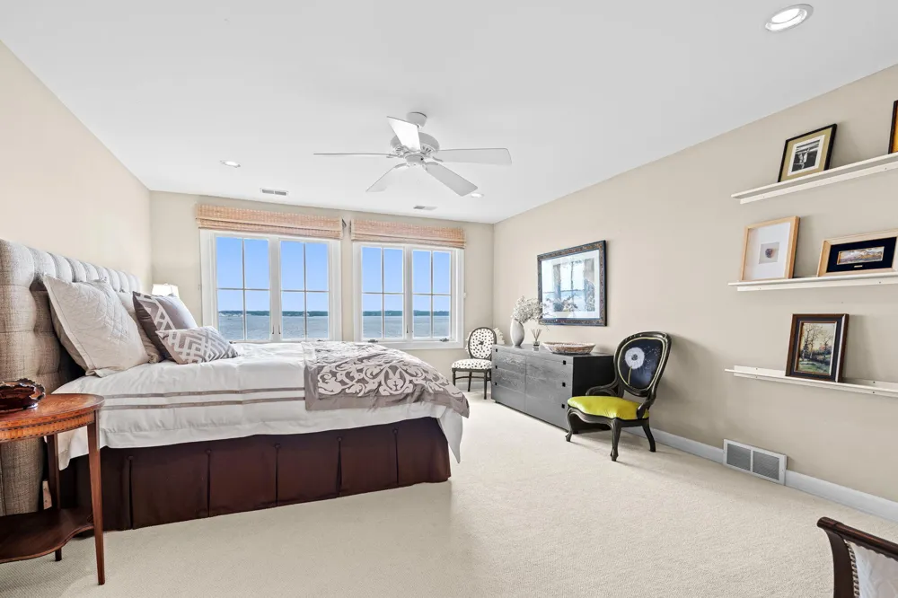329 W Circle Drive North Muskegon City, MI 49445