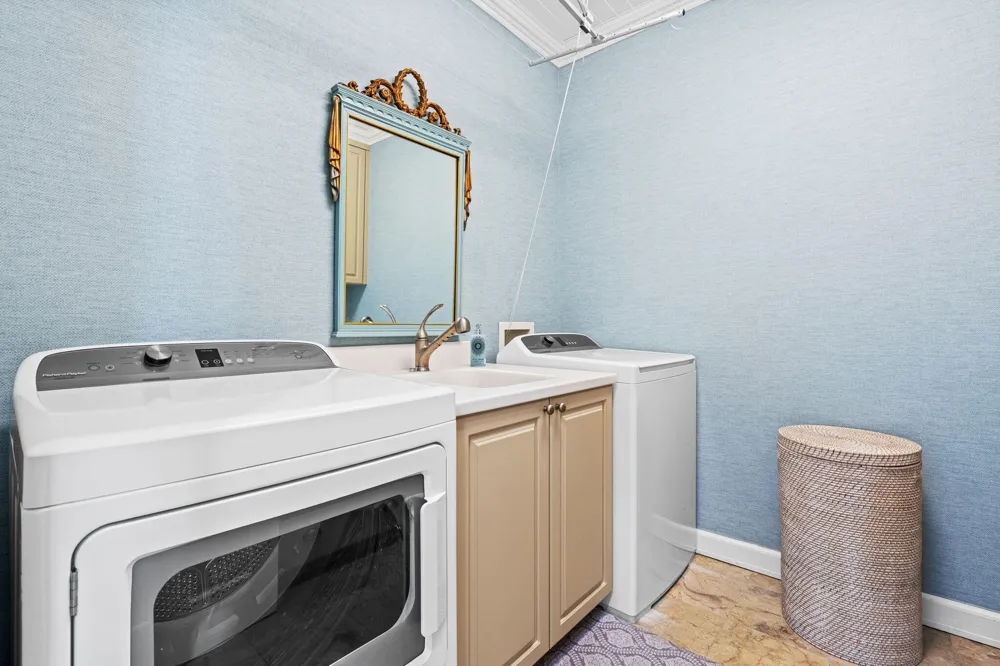 329 W Circle Drive North Muskegon City, MI 49445
