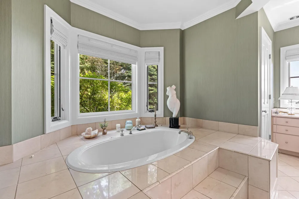 329 W Circle Drive North Muskegon City, MI 49445