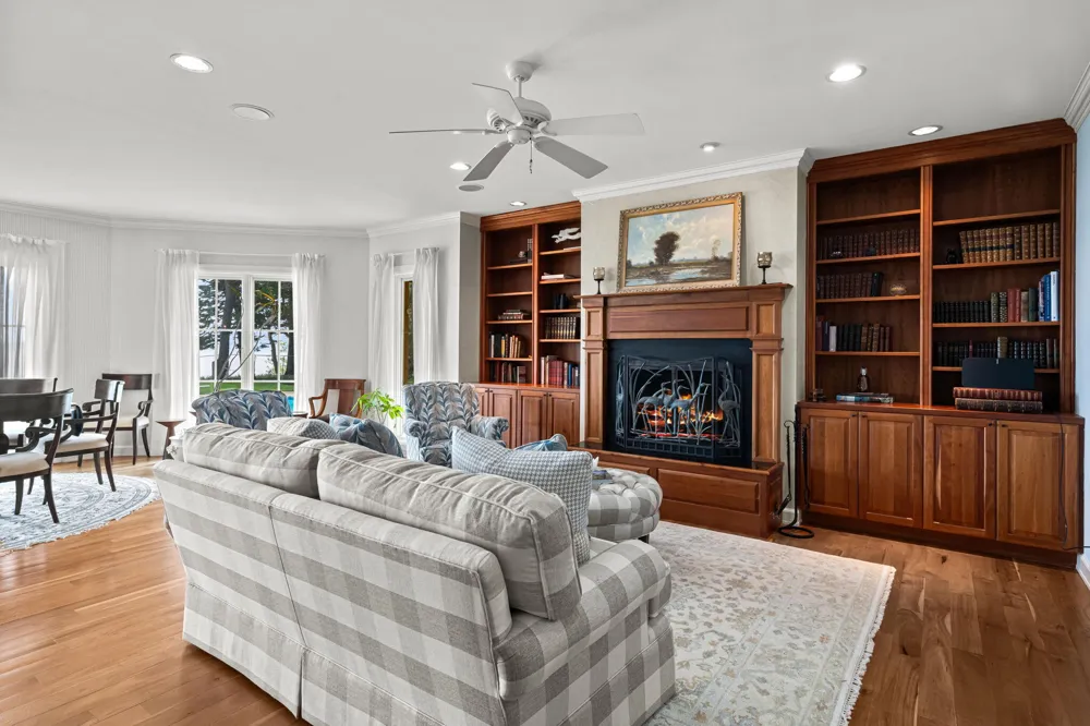 329 W Circle Drive North Muskegon City, MI 49445