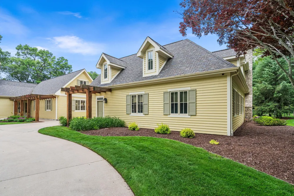 329 W Circle Drive North Muskegon City, MI 49445