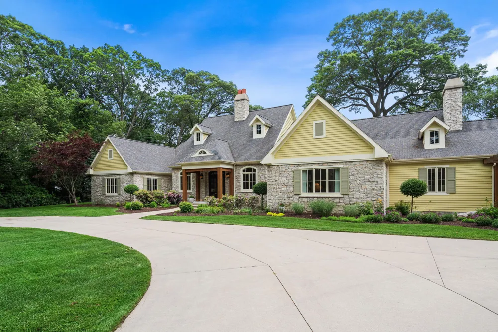 329 W Circle Drive North Muskegon City, MI 49445