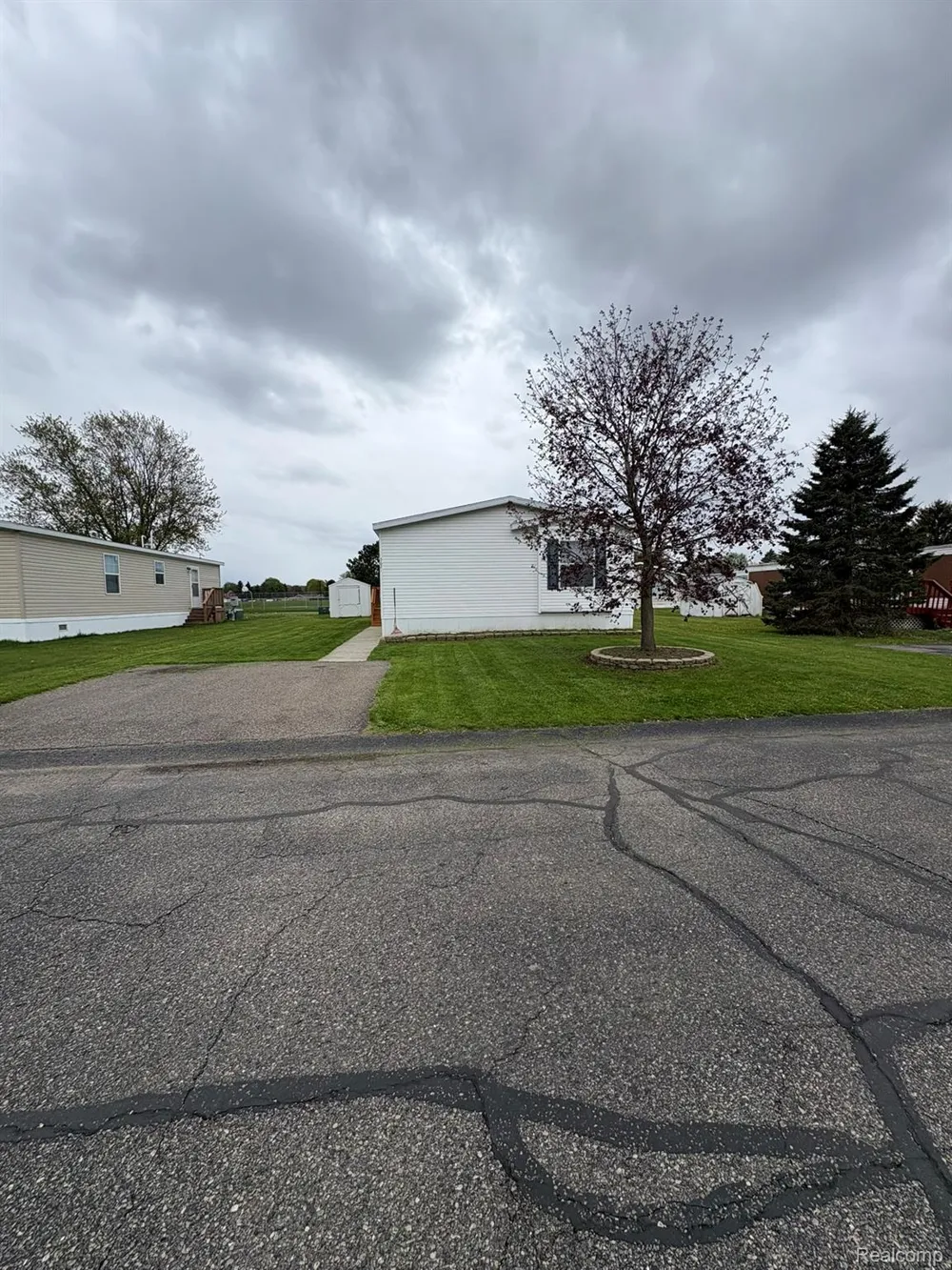 3621 Hawthorne Street Clarkston City, MI 48348