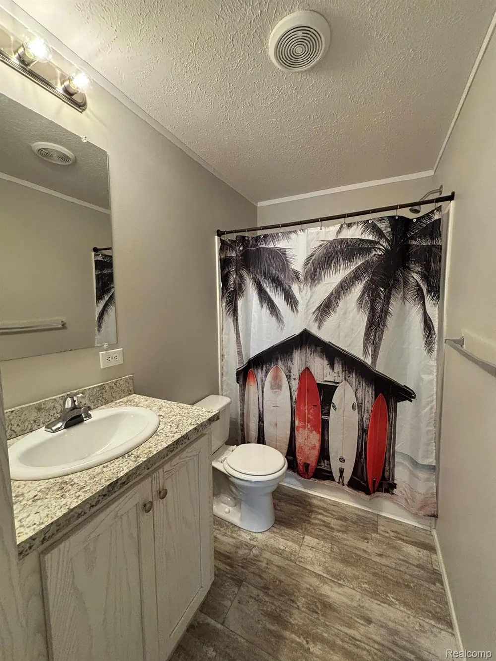 3621 Hawthorne Street Clarkston City, MI 48348