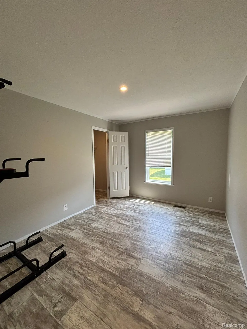 3621 Hawthorne Street Clarkston City, MI 48348
