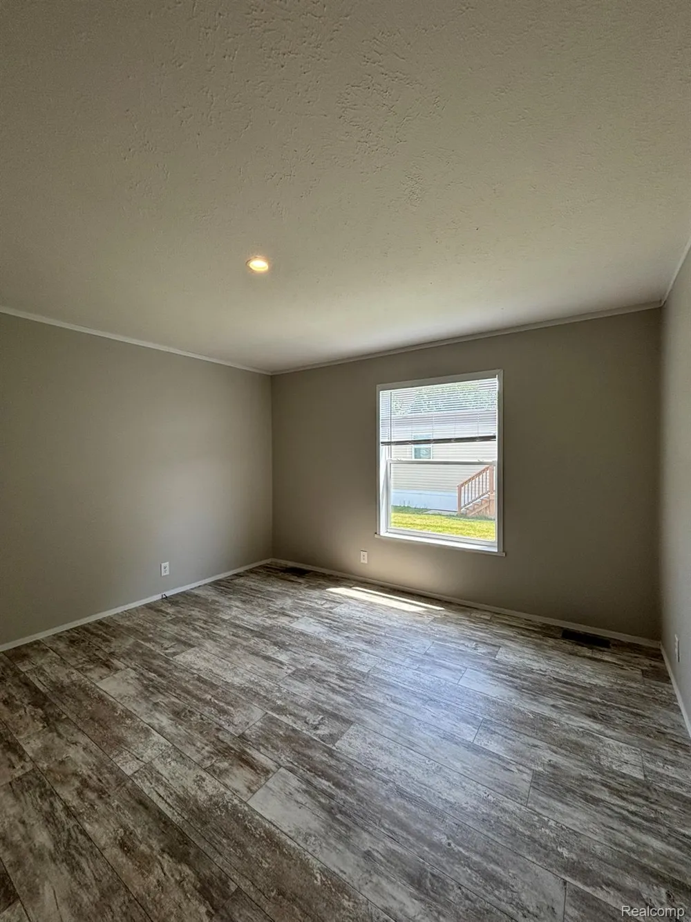 3621 Hawthorne Street Clarkston City, MI 48348