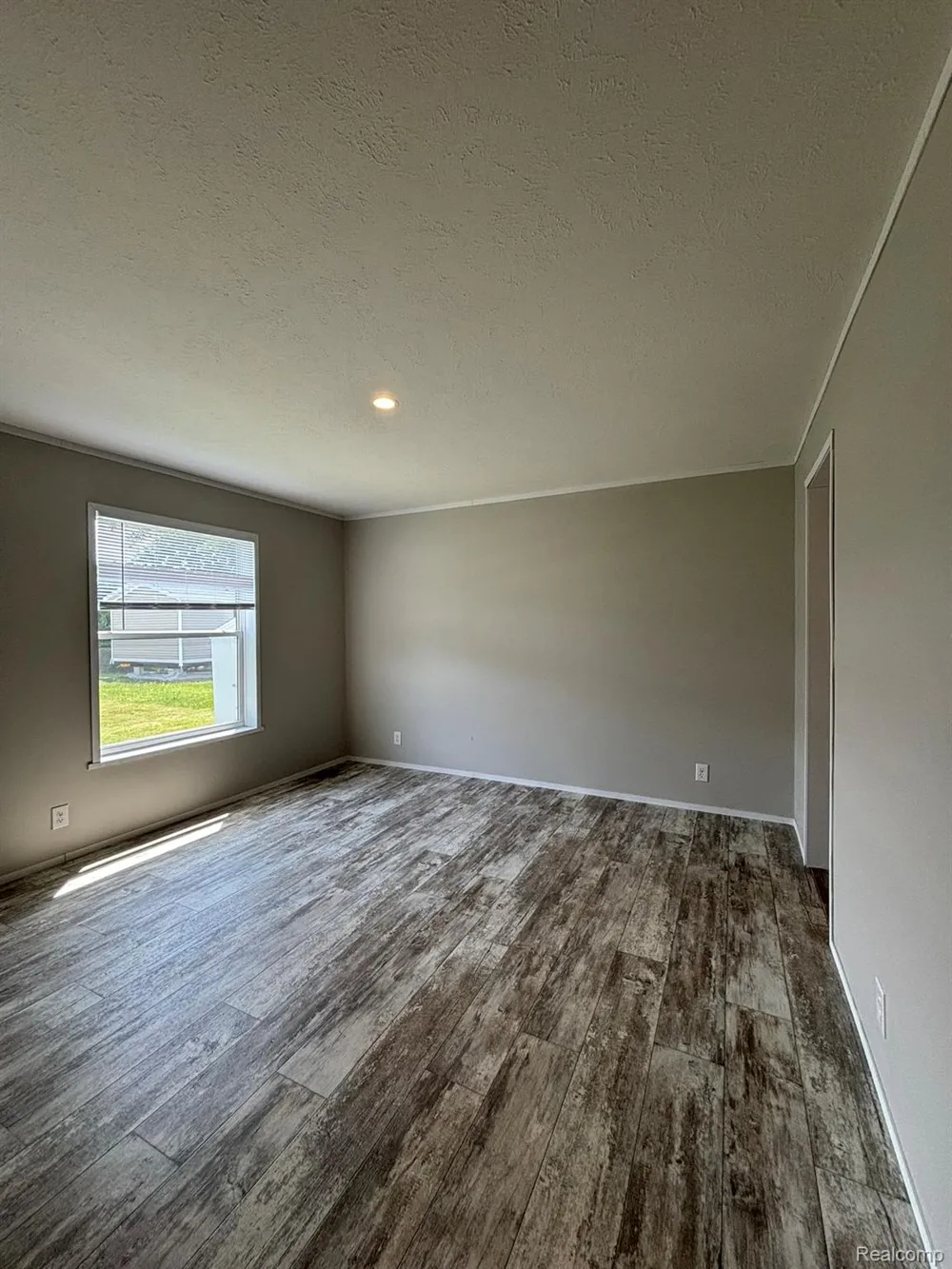 3621 Hawthorne Street Clarkston City, MI 48348
