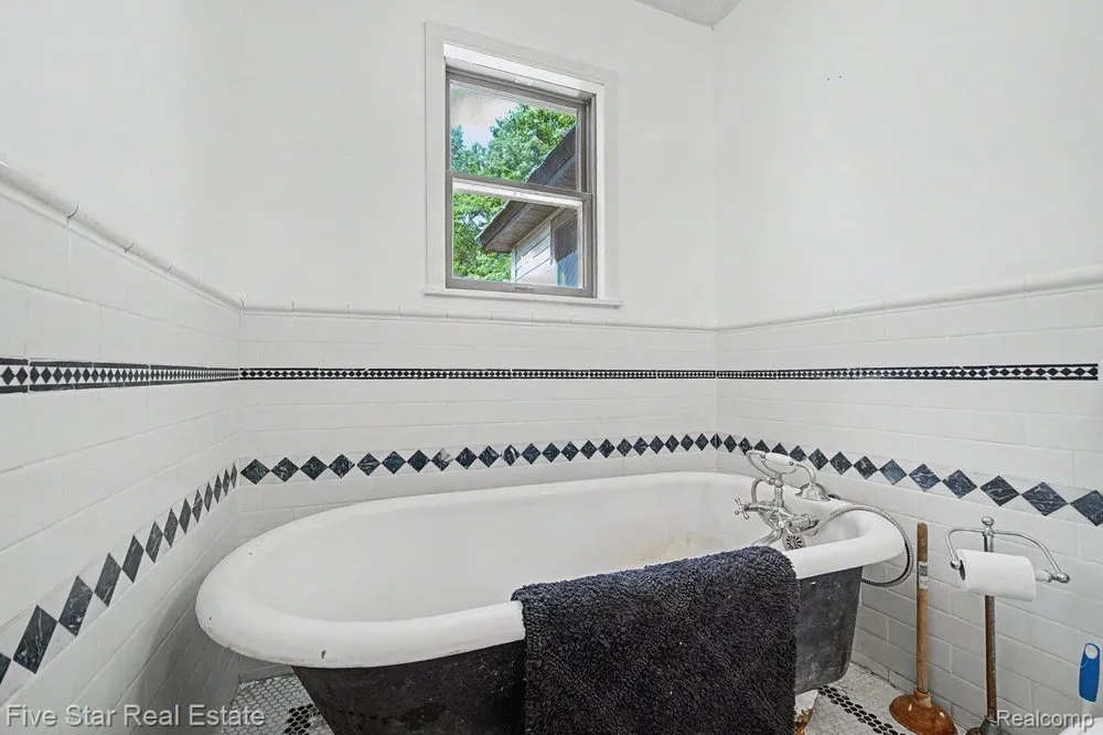 175 Bishop Road Clayton Township, MI 48659