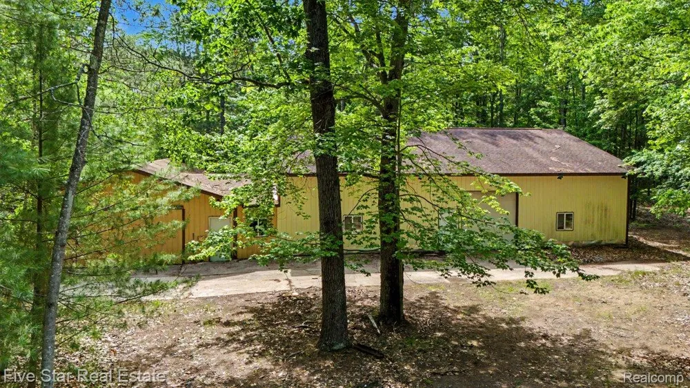 175 Bishop Road Clayton Township, MI 48659