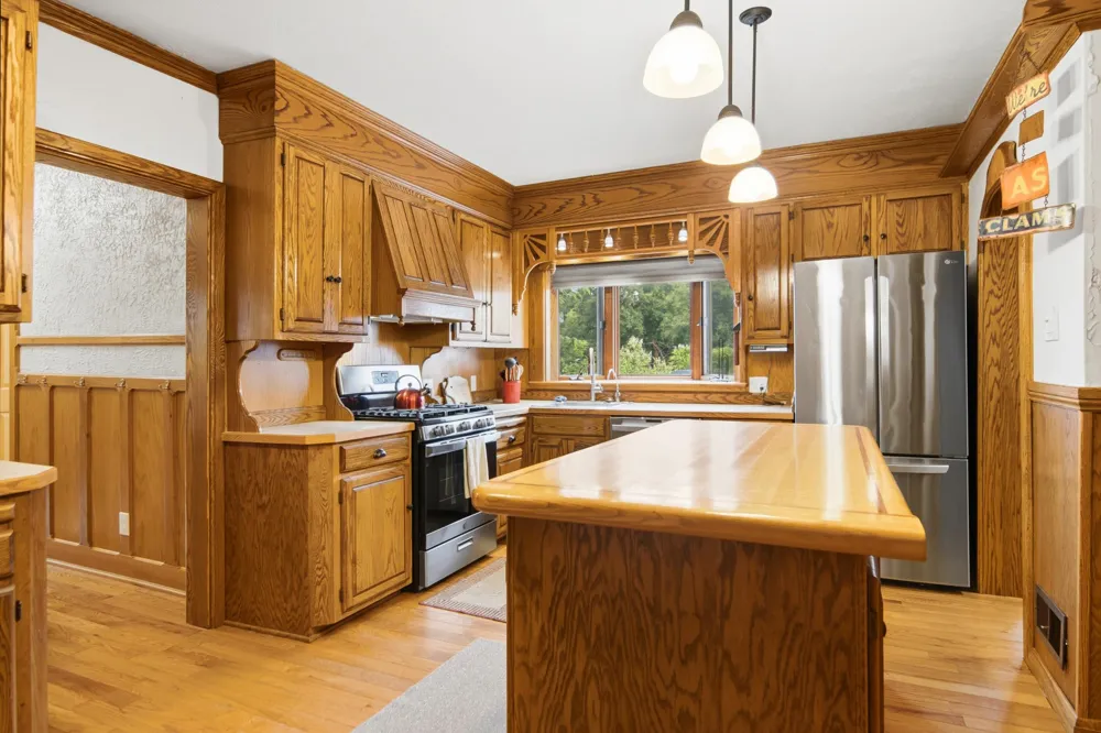 8491 US-31 N Acme Township, MI 49690