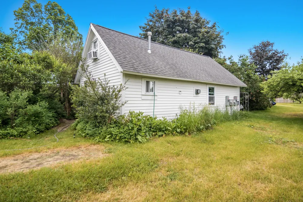 8491 US-31 N Acme Township, MI 49690