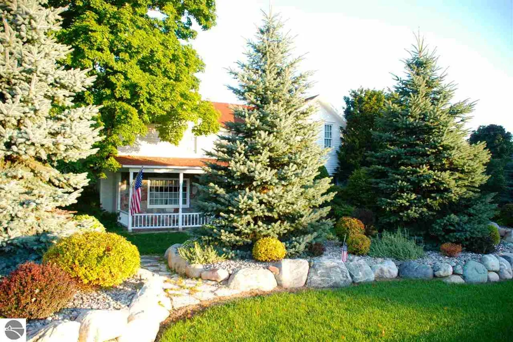 8491 US-31 N Acme Township, MI 49690
