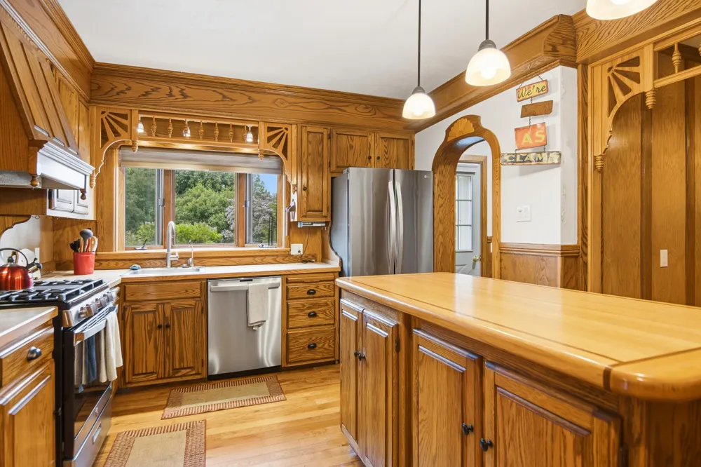 8491 US-31 N Acme Township, MI 49690