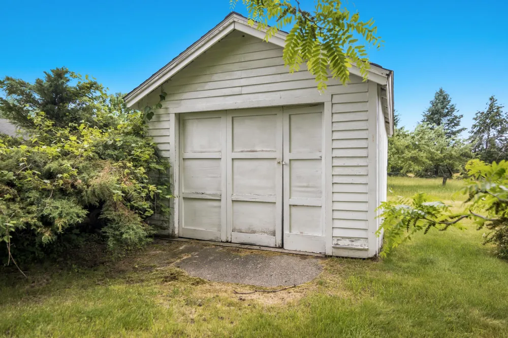 8491 US-31 N Acme Township, MI 49690