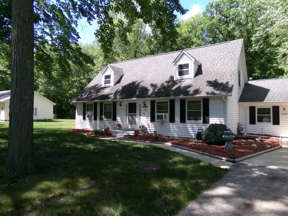 2341 E Cherrywood Drive Midland Charter Township, MI 48640