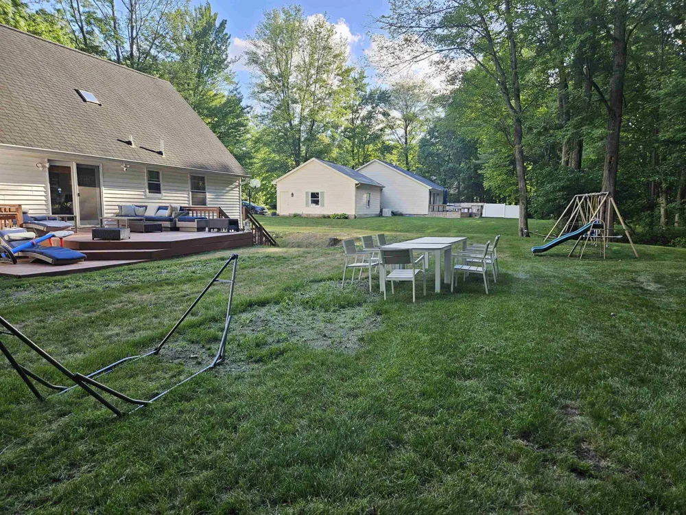 2341 E Cherrywood Drive Midland Charter Township, MI 48640