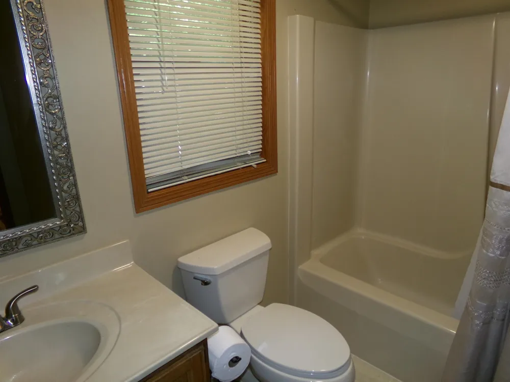2341 E Cherrywood Drive Midland Charter Township, MI 48640